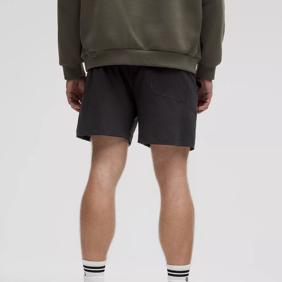Lululemon Men’s Soft Jersey Short 5" Size Small - Picture 2 of 15